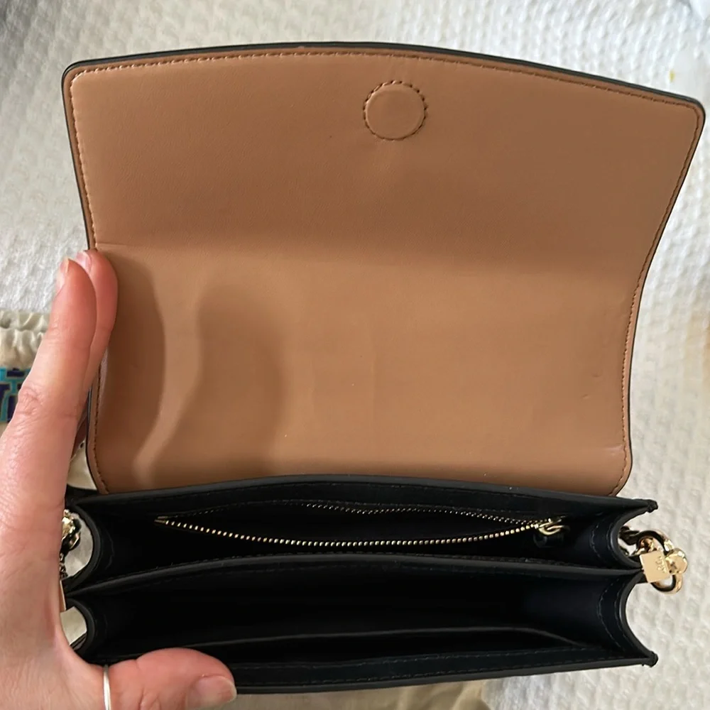 Tory Burch black leather crossbody - Picture 3 of 10